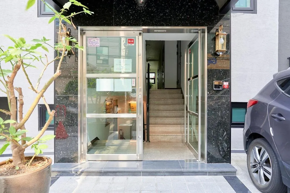Апартаменты Hug1 Hapjeong Hongdae Nearby High End Сеул